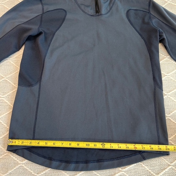 Outerknown Men’s Activewear Quarter-zip top. Navy blue. Size medium - Picture 10 of 10